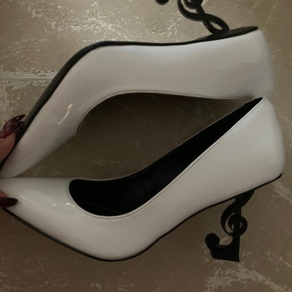 heels - Picture 1 of 2